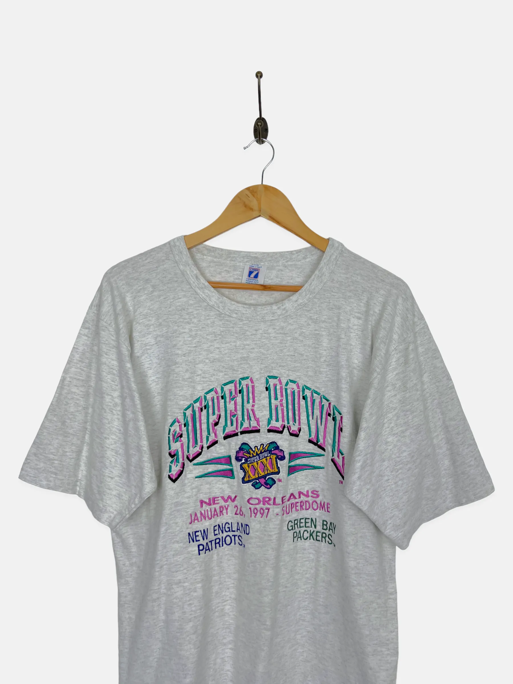 1997 NFL Superbowl Patriots vs Packers USA Made Embroidered Vintage T-Shirt Size M