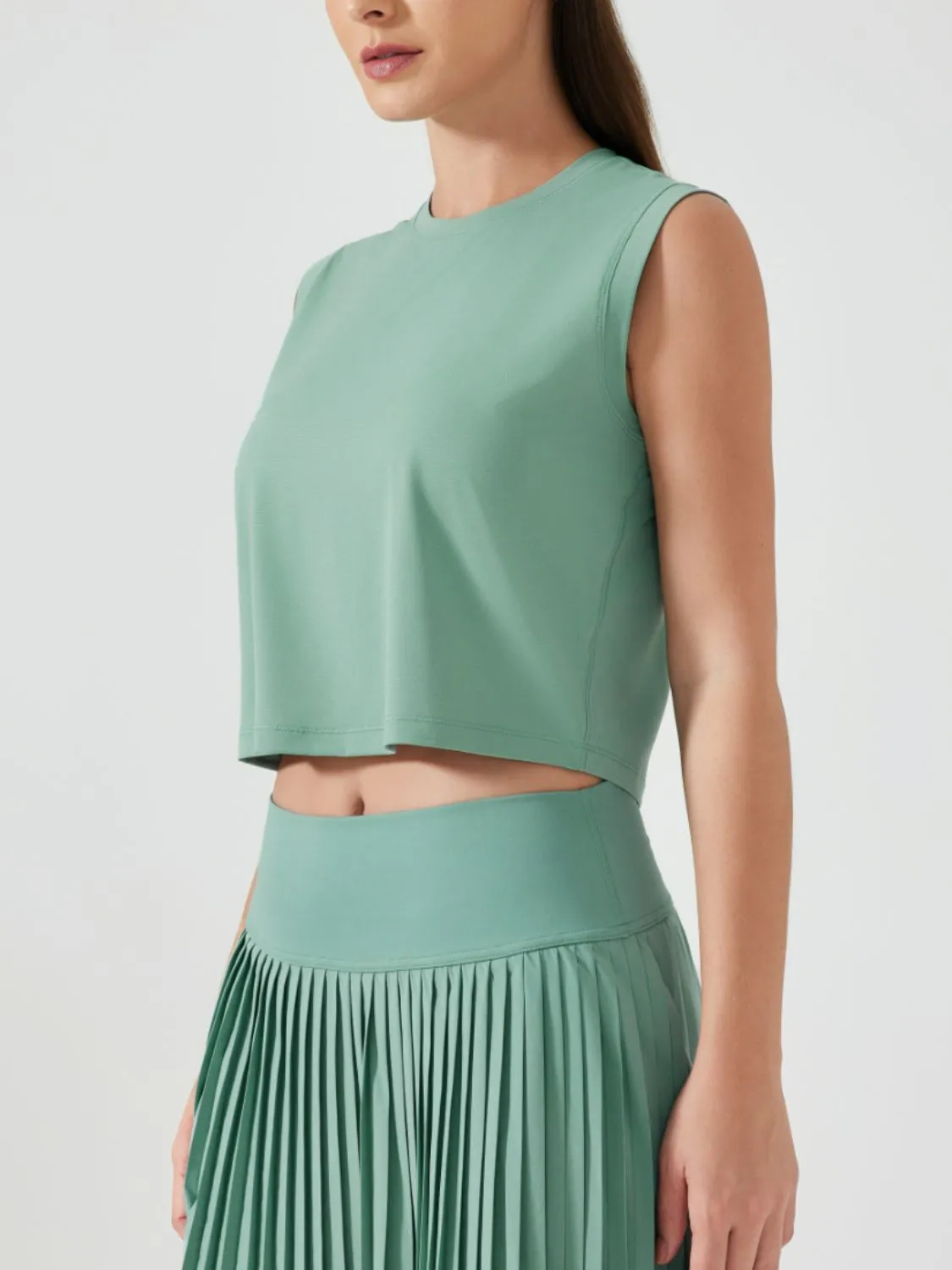 Millennia Round Neck Cropped Active Tank