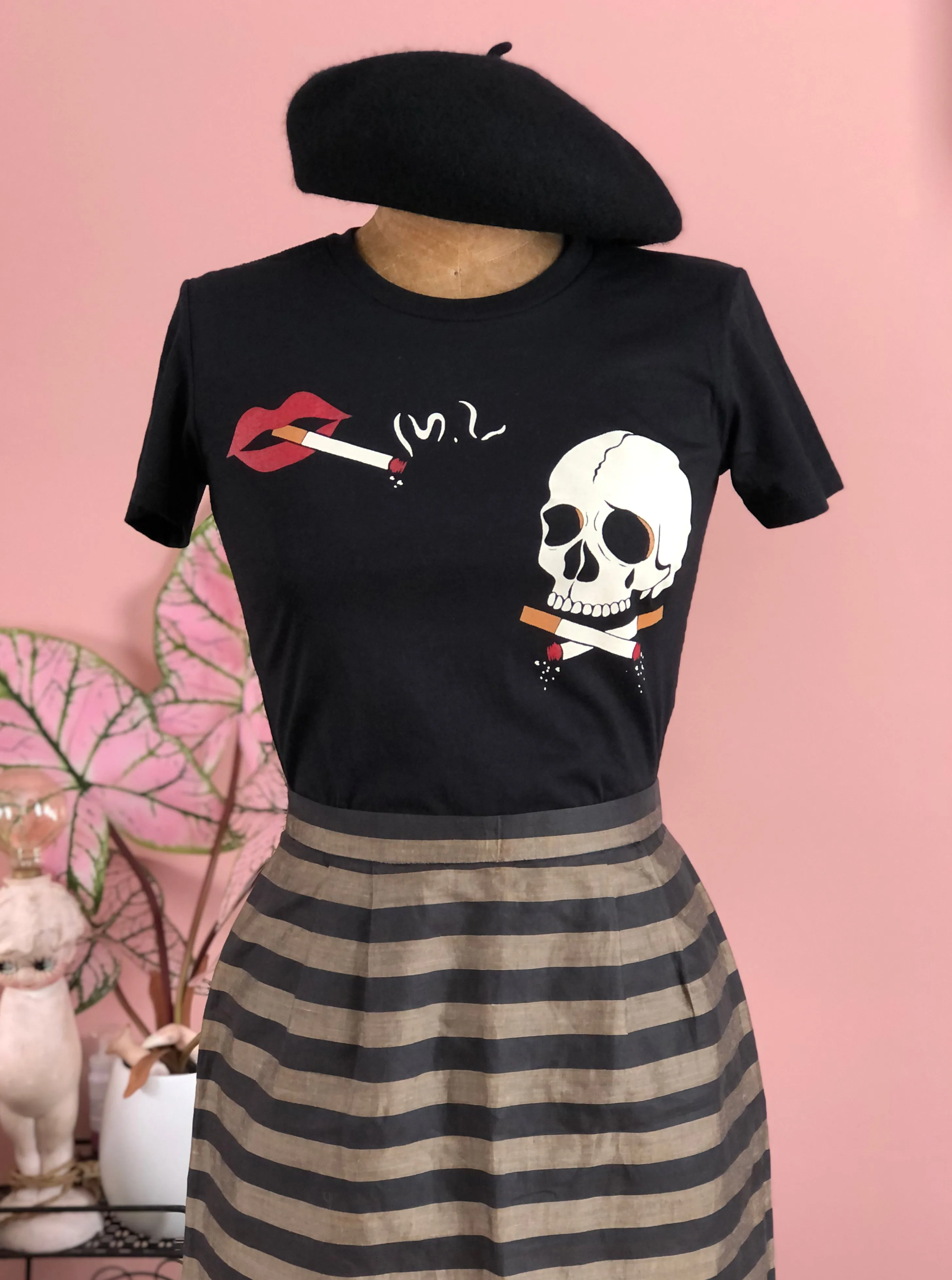 NO SMOKING SKULL TEE *BLACK